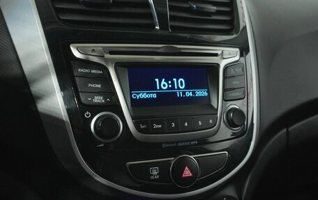 Hyundai Solaris II рестайлинг, 2015 год, 978 000 рублей, 12 фотография