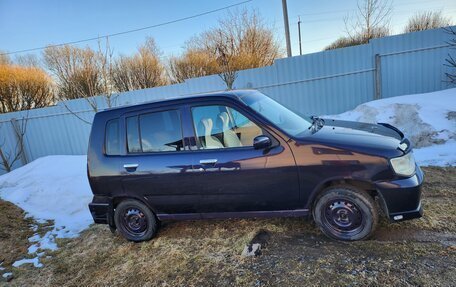 Nissan Cube II, 2001 год, 220 000 рублей, 3 фотография