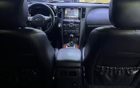 Infiniti FX II, 2012 год, 2 425 000 рублей, 21 фотография