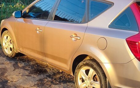 KIA cee'd I рестайлинг, 2010 год, 730 000 рублей, 18 фотография