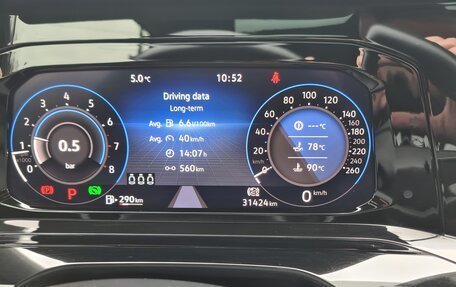 Volkswagen Golf VIII, 2022 год, 2 750 000 рублей, 2 фотография