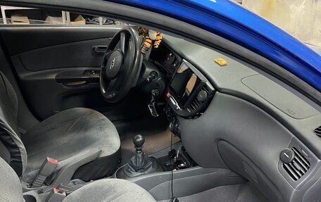 KIA Rio II, 2010 год, 900 000 рублей, 23 фотография