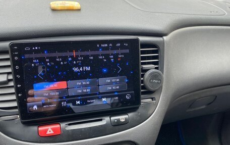 KIA Rio II, 2010 год, 900 000 рублей, 17 фотография