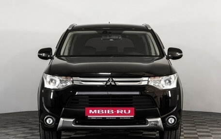 Mitsubishi Outlander III рестайлинг 3, 2014 год, 1 349 000 рублей, 2 фотография