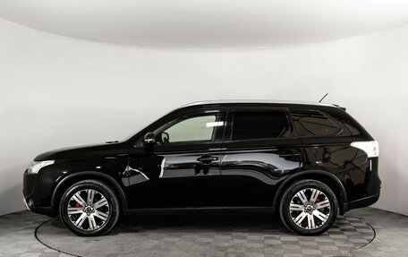 Mitsubishi Outlander III рестайлинг 3, 2014 год, 1 349 000 рублей, 8 фотография