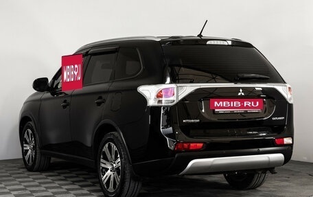 Mitsubishi Outlander III рестайлинг 3, 2014 год, 1 349 000 рублей, 7 фотография