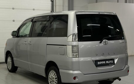 Toyota Voxy II, 2004 год, 999 000 рублей, 6 фотография