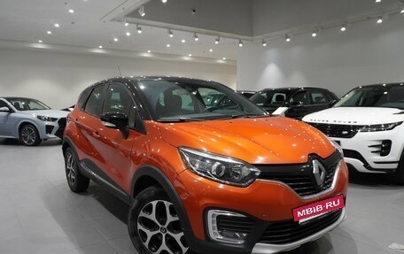 Renault Kaptur I рестайлинг, 2016 год, 1 590 000 рублей, 2 фотография