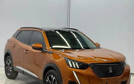 Peugeot 2008 II, 2022 год, 1 900 000 рублей, 3 фотография