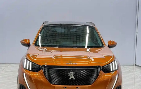 Peugeot 2008 II, 2022 год, 1 900 000 рублей, 2 фотография