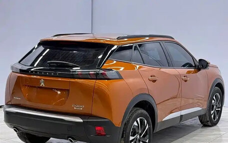 Peugeot 2008 II, 2022 год, 1 900 000 рублей, 5 фотография