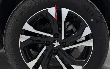 Peugeot 2008 II, 2022 год, 1 900 000 рублей, 16 фотография