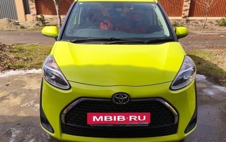 Toyota Sienta II, 2020 год, 1 450 000 рублей, 8 фотография