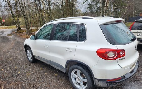 Volkswagen Tiguan I, 2010 год, 1 000 000 рублей, 2 фотография