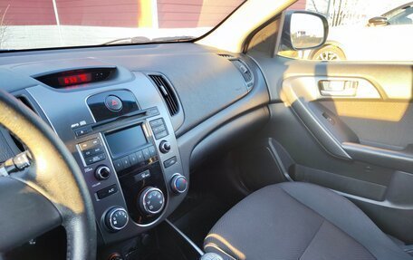 KIA Cerato III, 2011 год, 950 000 рублей, 10 фотография