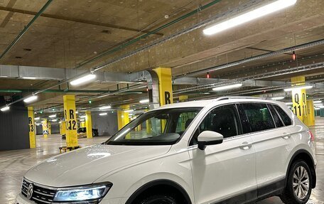 Volkswagen Tiguan II, 2017 год, 2 400 000 рублей, 5 фотография