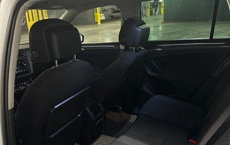 Volkswagen Tiguan II, 2017 год, 2 400 000 рублей, 14 фотография