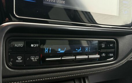 Toyota Corolla, 2018 год, 1 900 000 рублей, 12 фотография