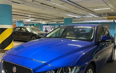 Jaguar XE I рестайлинг, 2016 год, 1 850 000 рублей, 21 фотография