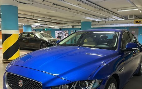 Jaguar XE I рестайлинг, 2016 год, 1 850 000 рублей, 22 фотография