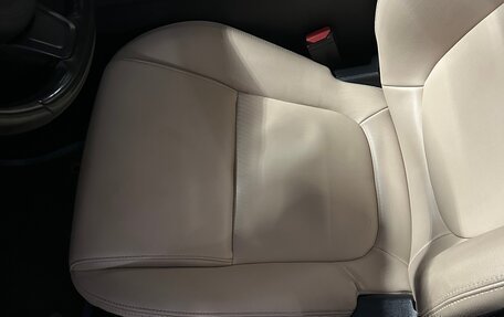 Jaguar XE I рестайлинг, 2016 год, 1 850 000 рублей, 25 фотография