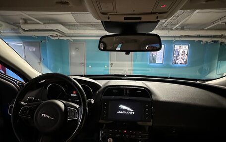 Jaguar XE I рестайлинг, 2016 год, 1 850 000 рублей, 34 фотография