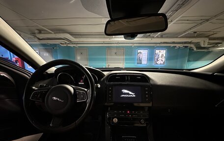 Jaguar XE I рестайлинг, 2016 год, 1 850 000 рублей, 33 фотография