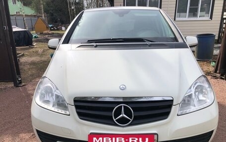 Mercedes-Benz A-Класс, 2011 год, 749 000 рублей, 5 фотография