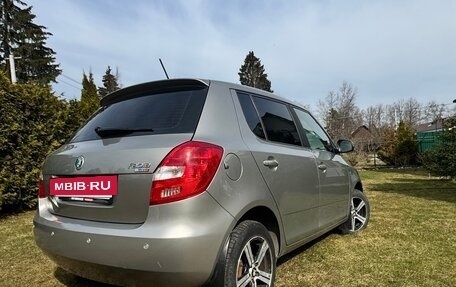 Skoda Fabia II, 2011 год, 650 000 рублей, 2 фотография