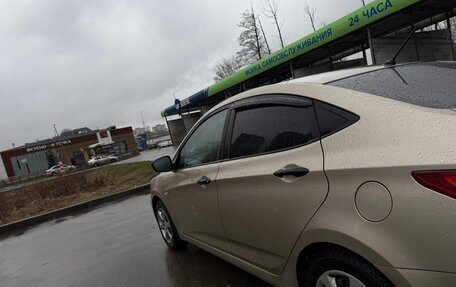 Hyundai Solaris II рестайлинг, 2012 год, 680 000 рублей, 4 фотография