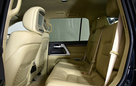 Toyota Land Cruiser 200, 2015 год, 4 800 000 рублей, 20 фотография