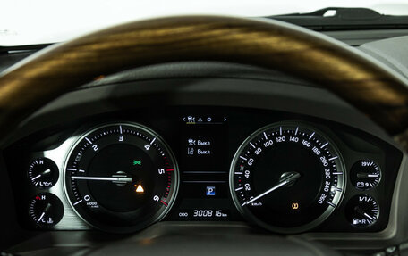 Toyota Land Cruiser 200, 2015 год, 4 800 000 рублей, 34 фотография