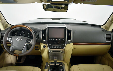 Toyota Land Cruiser 200, 2015 год, 4 800 000 рублей, 38 фотография