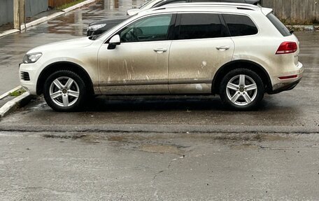 Volkswagen Touareg III, 2013 год, 2 350 000 рублей, 2 фотография