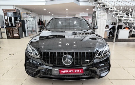 Mercedes-Benz E-Класс, 2018 год, 3 260 000 рублей, 2 фотография