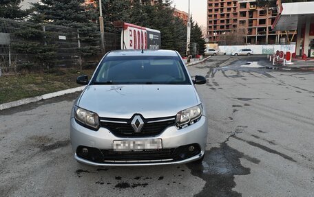 Renault Logan II, 2018 год, 335 000 рублей, 6 фотография