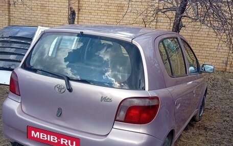 Toyota Vitz, 2000 год, 330 000 рублей, 1 фотография