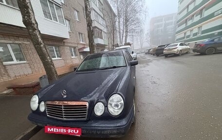 Mercedes-Benz E-Класс, 1998 год, 500 000 рублей, 3 фотография