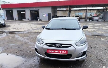 Hyundai Solaris II рестайлинг, 2012 год, 450 000 рублей, 5 фотография