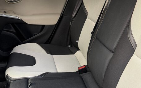 Volvo V40 Cross Country I, 2017 год, 1 700 000 рублей, 13 фотография