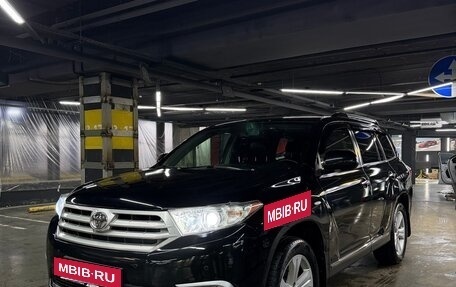 Toyota Highlander III, 2012 год, 2 150 000 рублей, 2 фотография