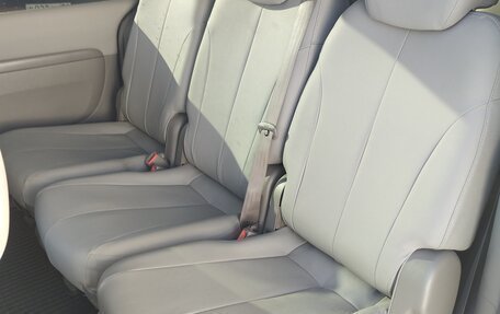 KIA Carnival III, 2008 год, 920 000 рублей, 15 фотография