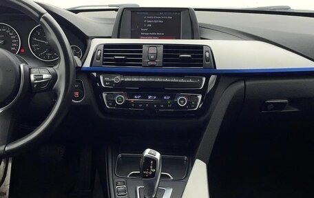 BMW 3 серия, 2018 год, 1 300 000 рублей, 6 фотография