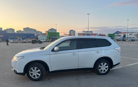 Mitsubishi Outlander III рестайлинг 3, 2014 год, 1 450 000 рублей, 3 фотография