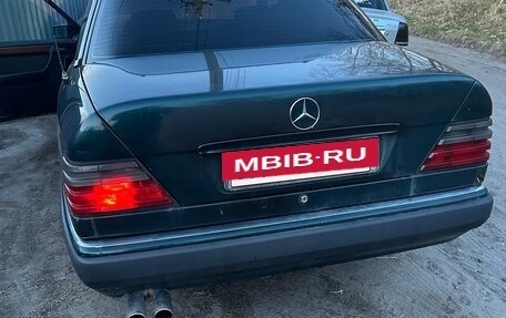 Mercedes-Benz E-Класс, 1995 год, 175 000 рублей, 2 фотография