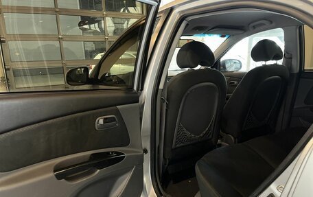 KIA Rio II, 2011 год, 492 000 рублей, 24 фотография