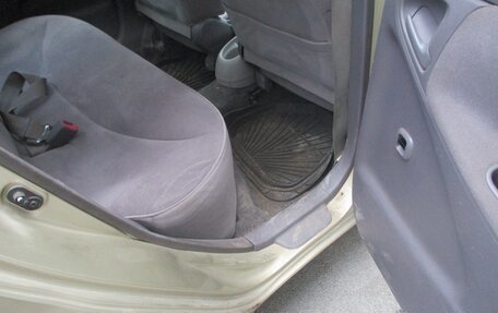 Toyota Platz, 2000 год, 250 000 рублей, 5 фотография