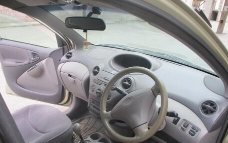 Toyota Platz, 2000 год, 250 000 рублей, 4 фотография