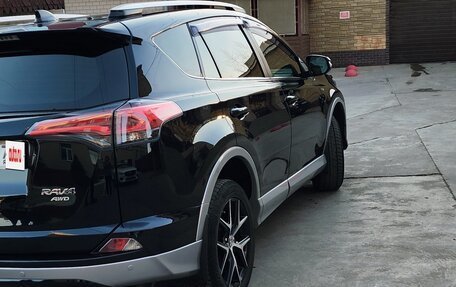 Toyota RAV4, 2017 год, 2 750 000 рублей, 10 фотография