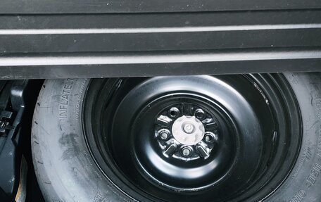 Toyota RAV4, 2017 год, 2 750 000 рублей, 33 фотография